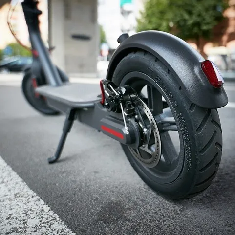 TRAQUEURS DE SCOOTERS